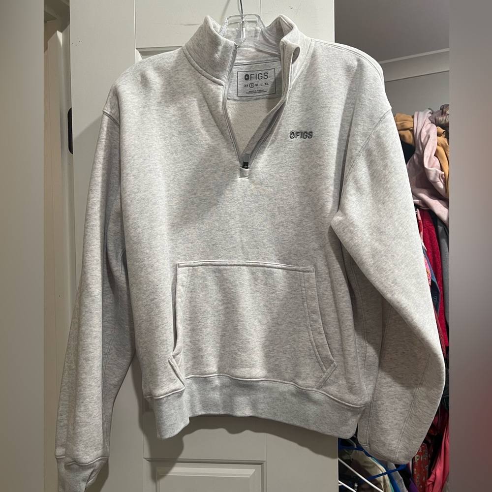 Figs Off-Shift heather gray 1/4 zip sweatshirt, size small, EUC